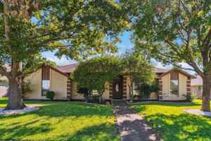 featured image of 4436 Emerson Dr