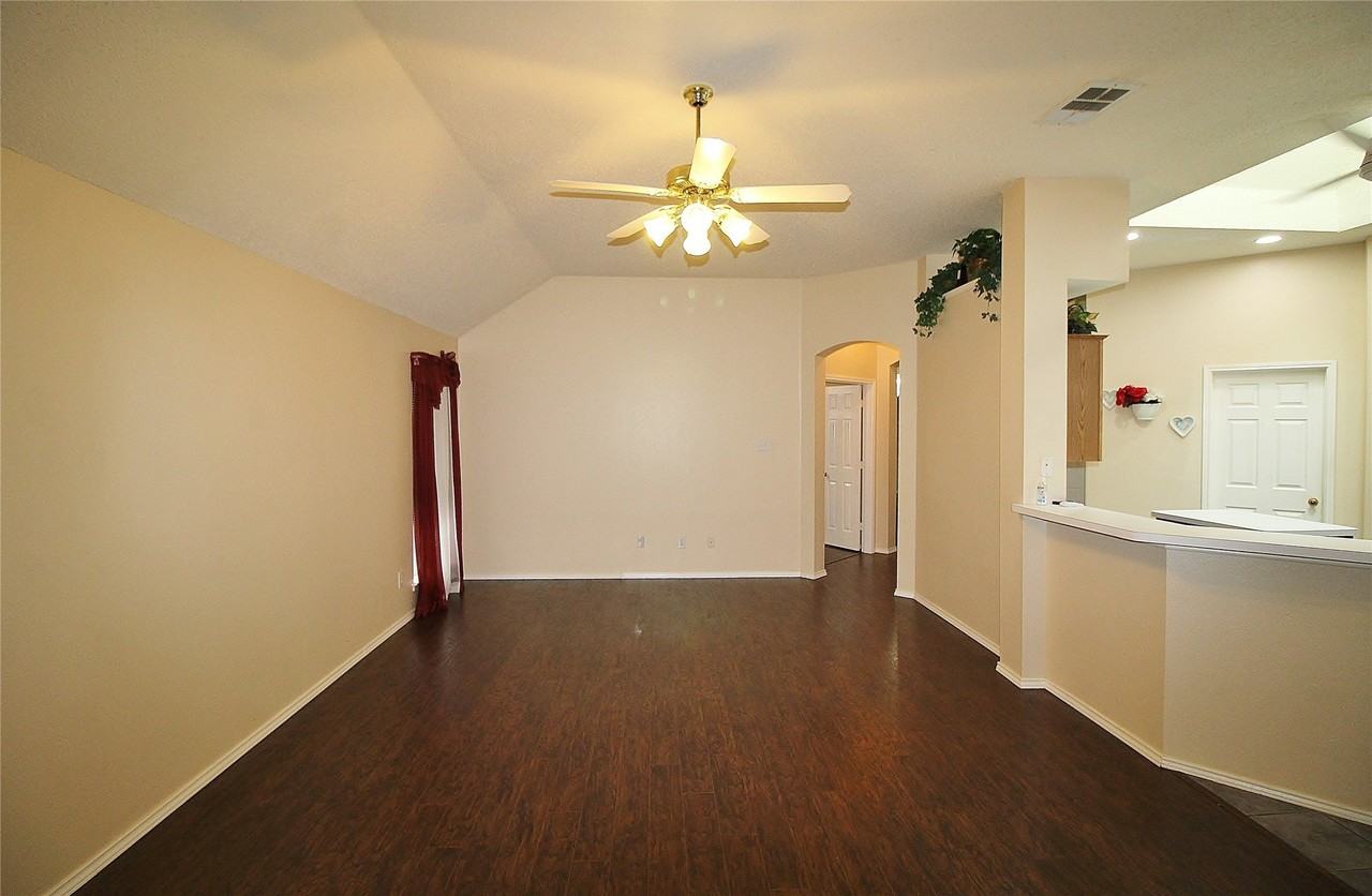 1507 Goodwin Dr - Photo 7 of 25