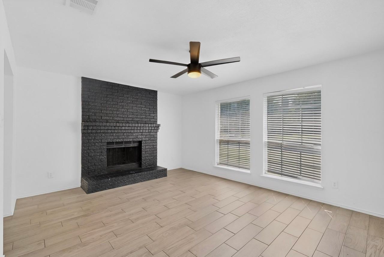2302 Dana Dr - Photo 7 of 40