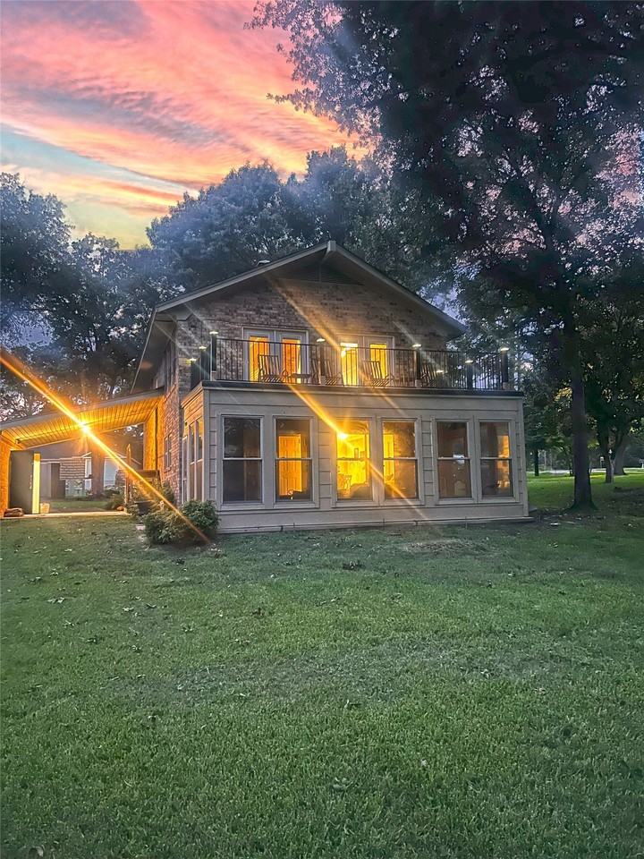 542 Wildewood Dr - Photo 3 of 22