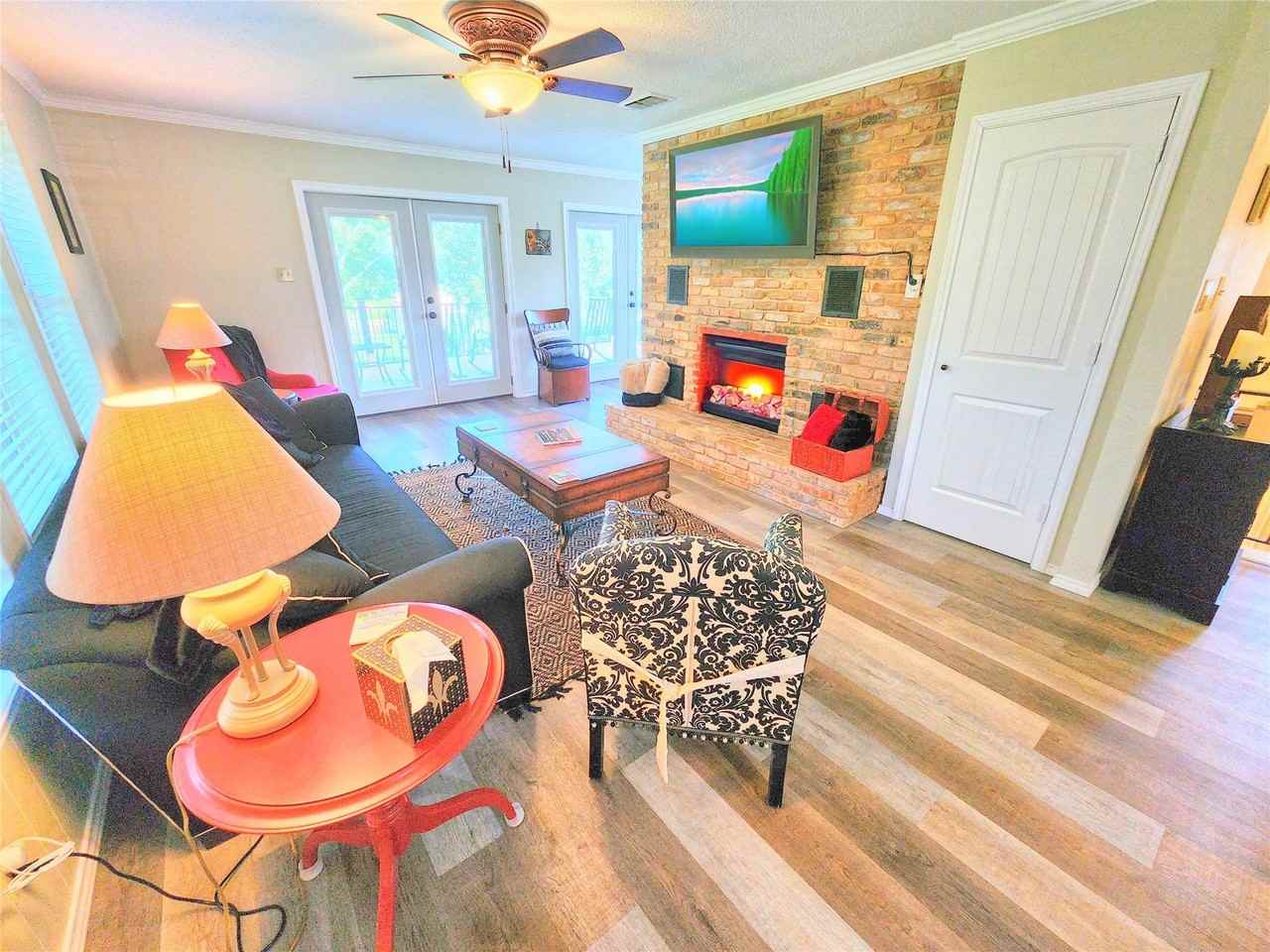 542 Wildewood Dr - Photo 7 of 22