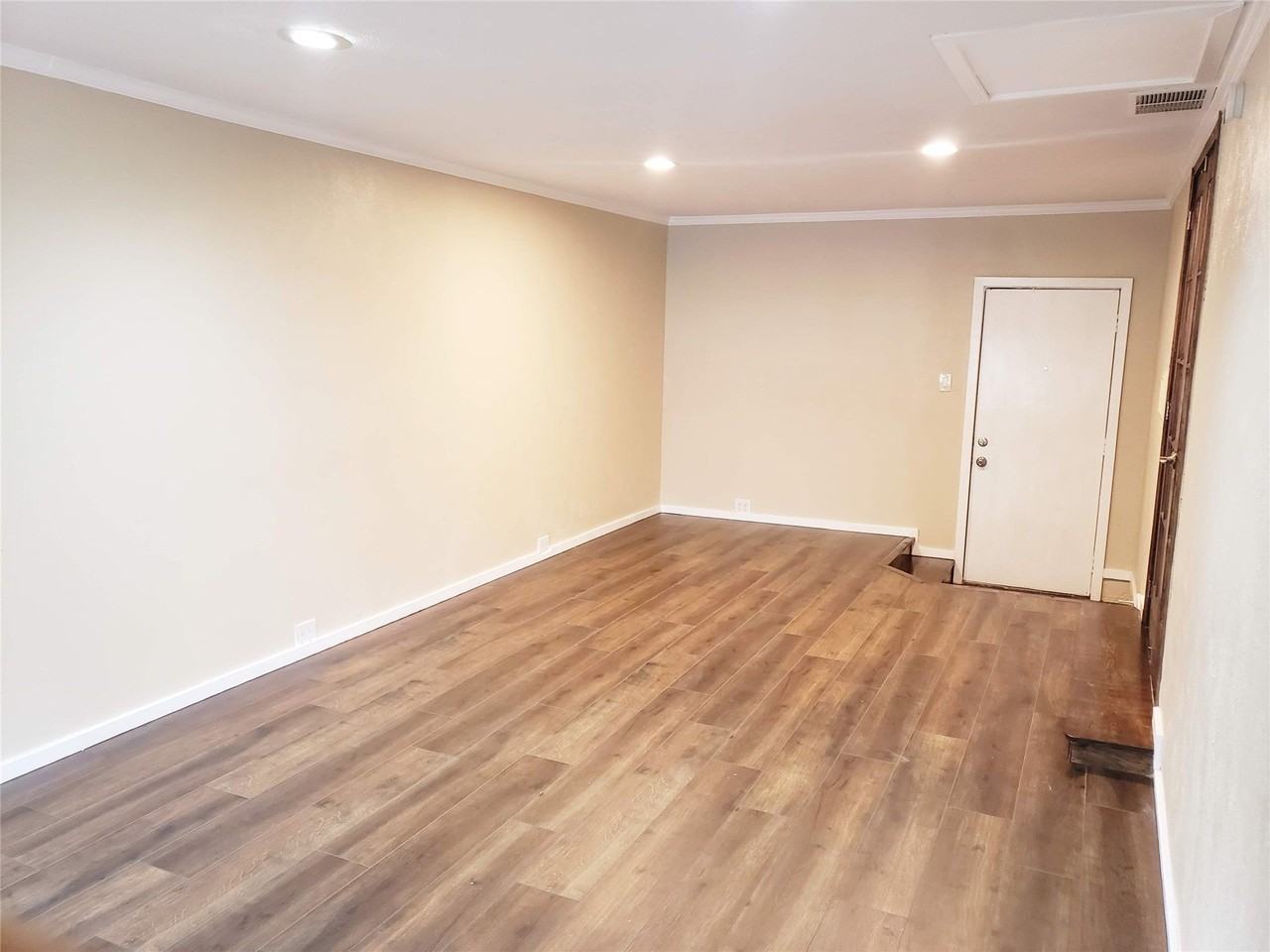 3309 San Marcus Ave - Photo 4 of 23