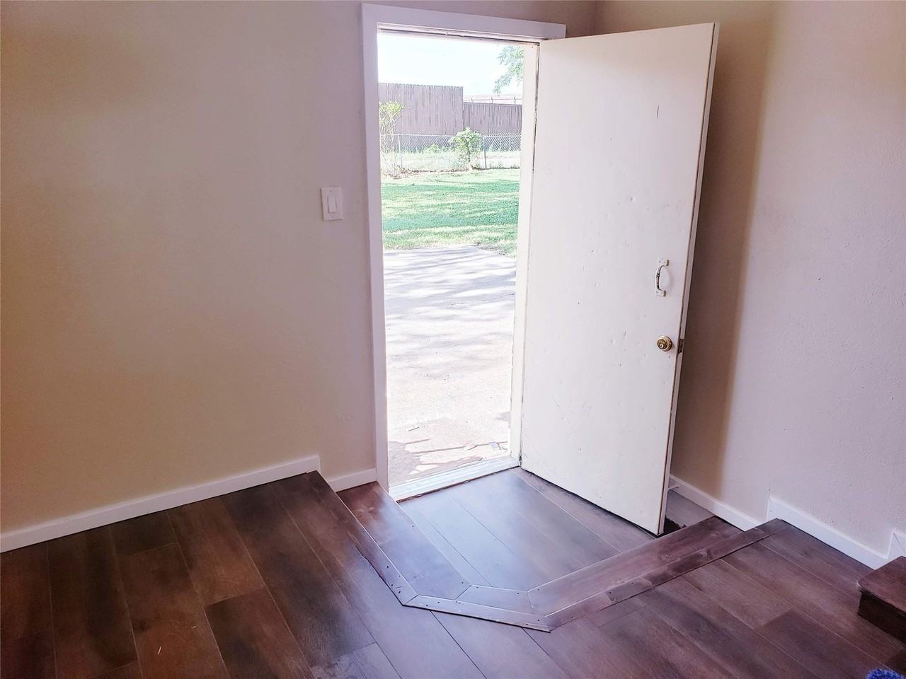 3309 San Marcus Ave - Photo 6 of 23