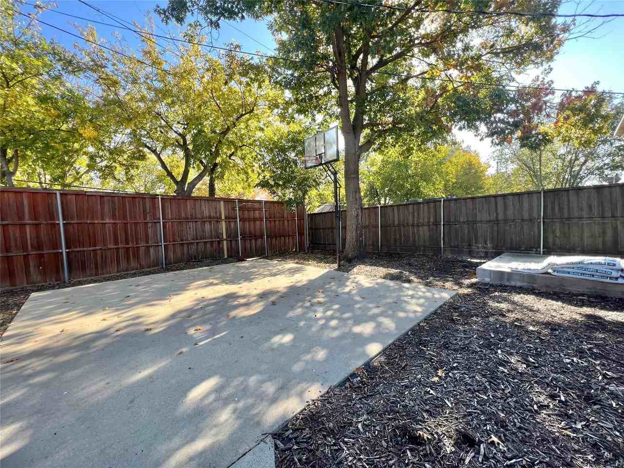 4244 Flamingo Way - Photo 4 of 29