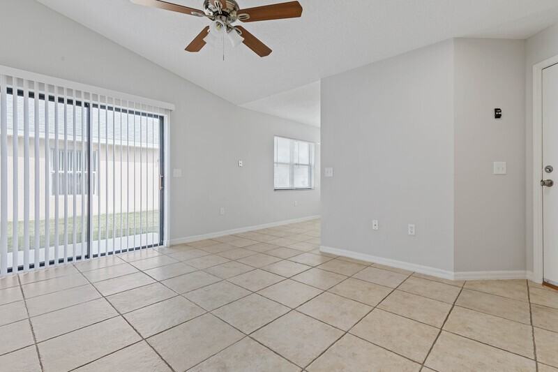 29 Wood Arbor Ln #B - Photo 5 of 42