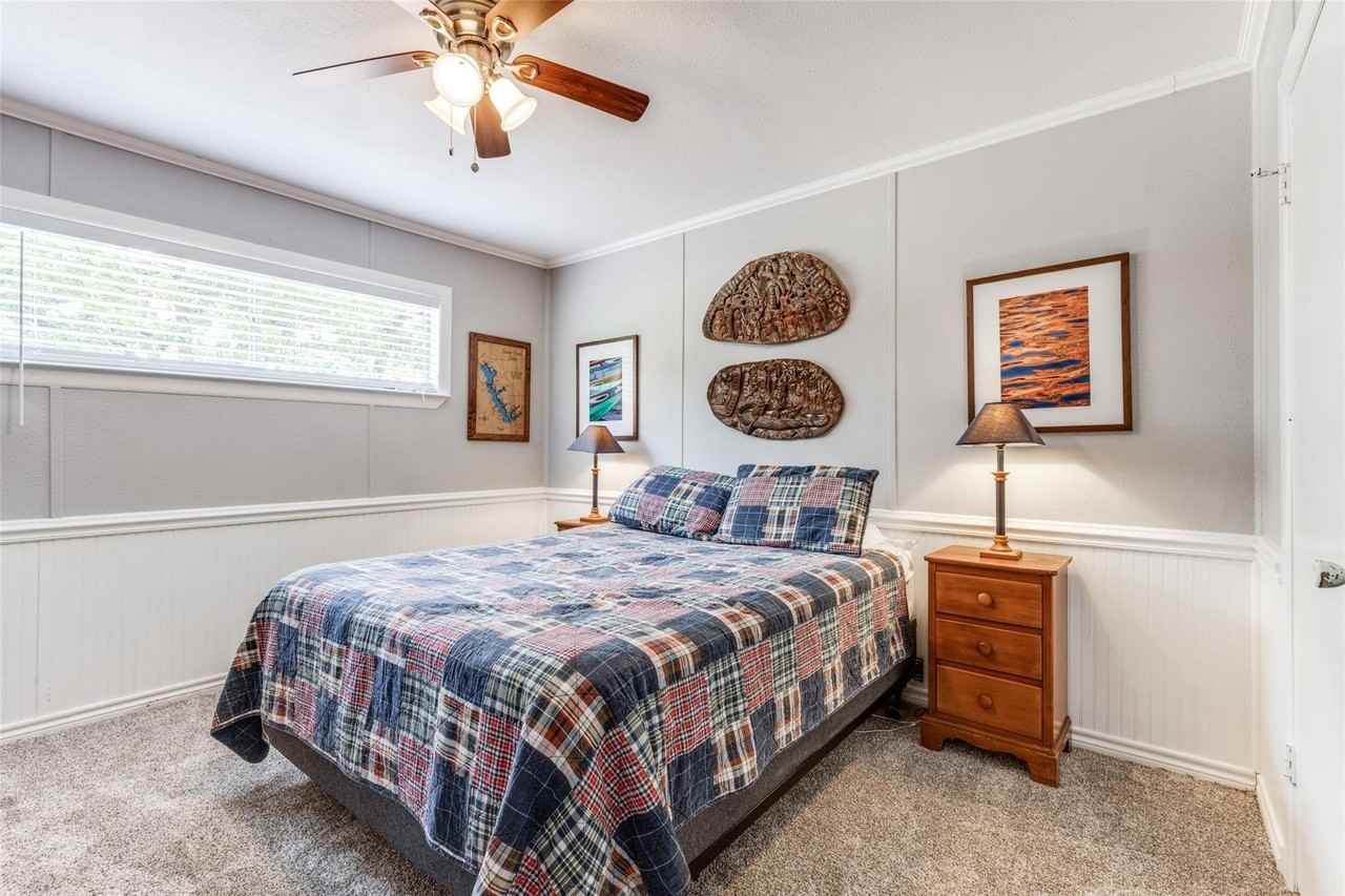 1813 Oak Shore Dr - Photo 5 of 17