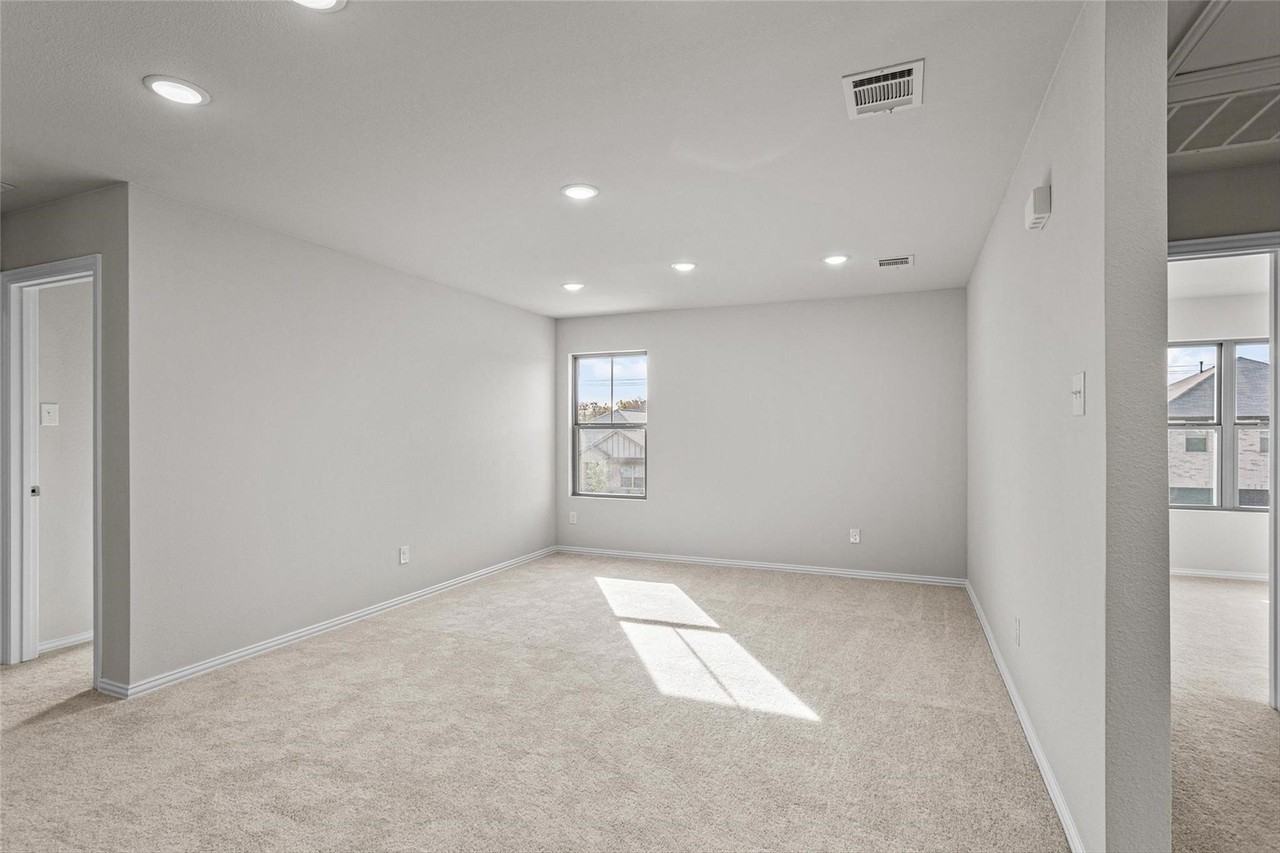 512 Meadow Run Dr - Photo 6 of 12