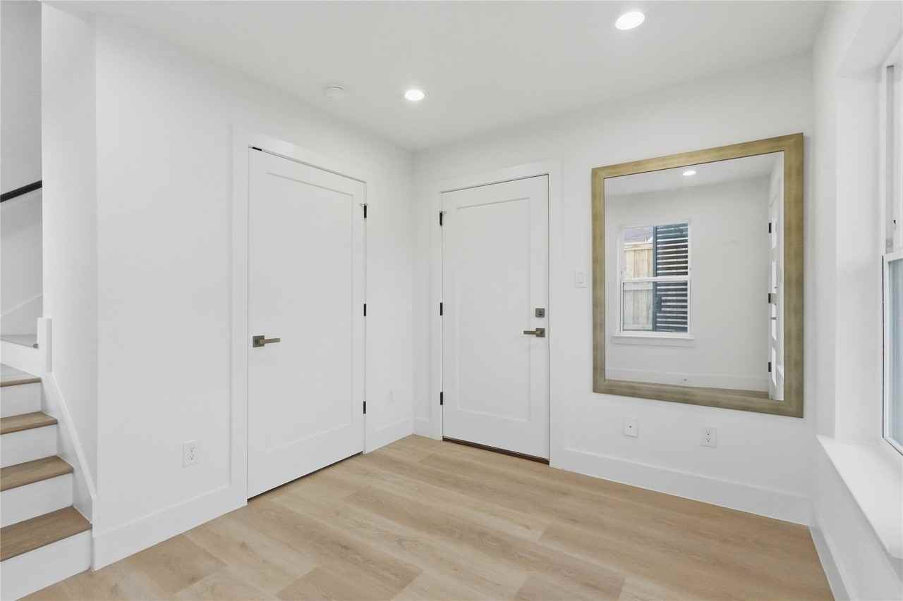 4315 San Jacinto St #101 - Photo 2 of 22
