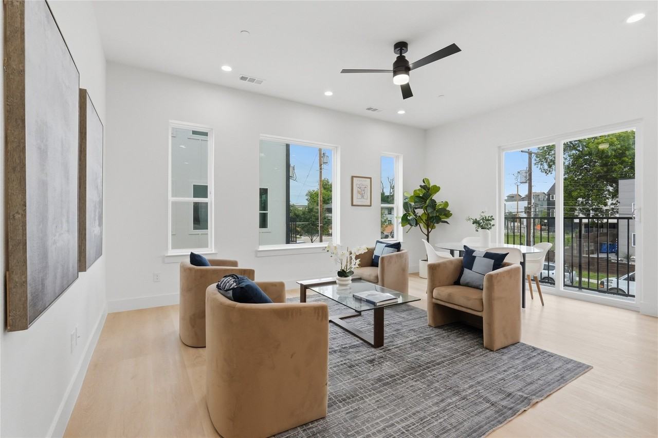 4315 San Jacinto St #101 - Photo 4 of 22