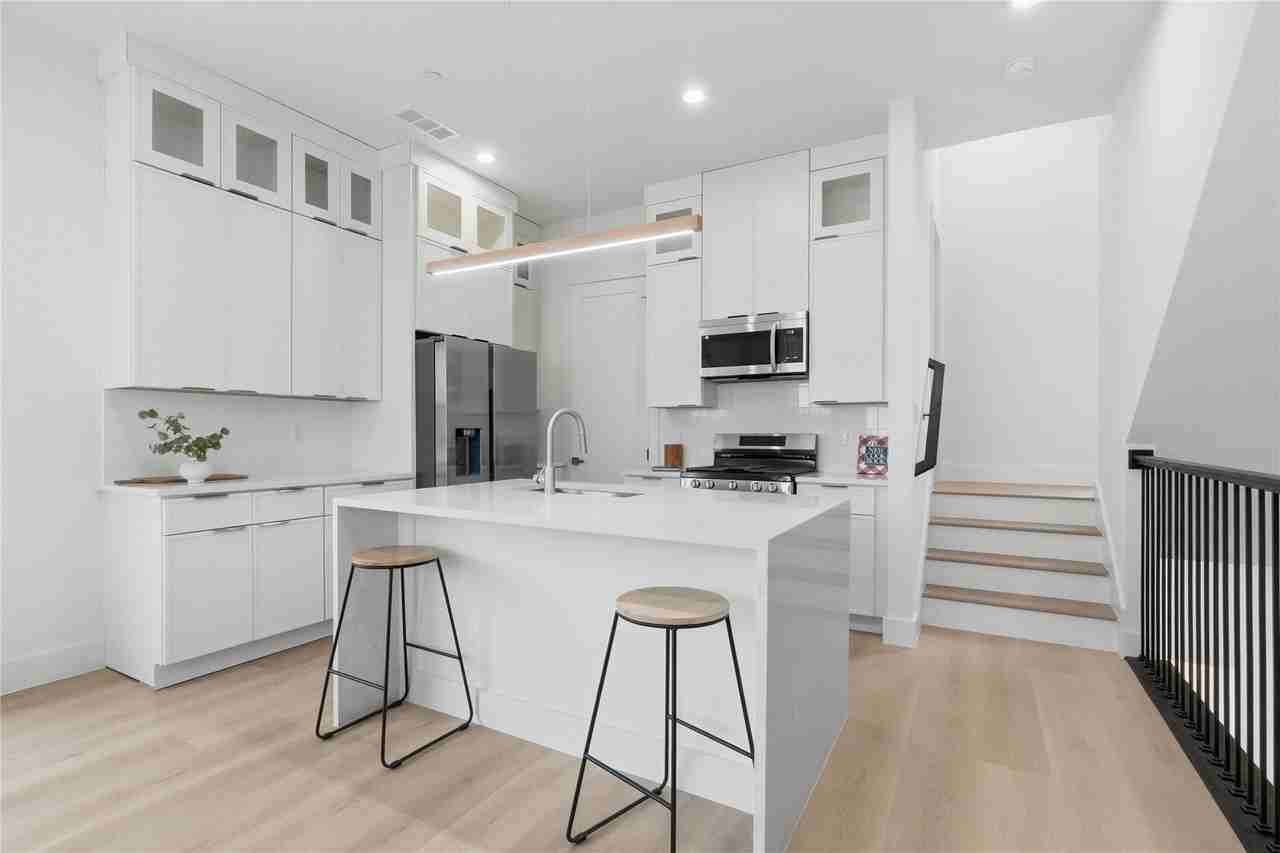 4315 San Jacinto St #101 - Photo 7 of 22