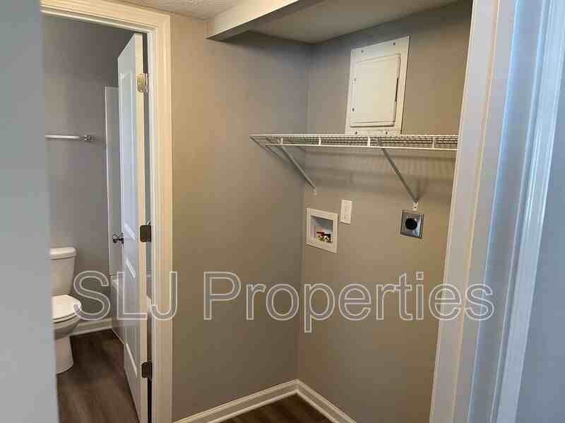 614 E Chestnut St #3 - Photo 2 of 5