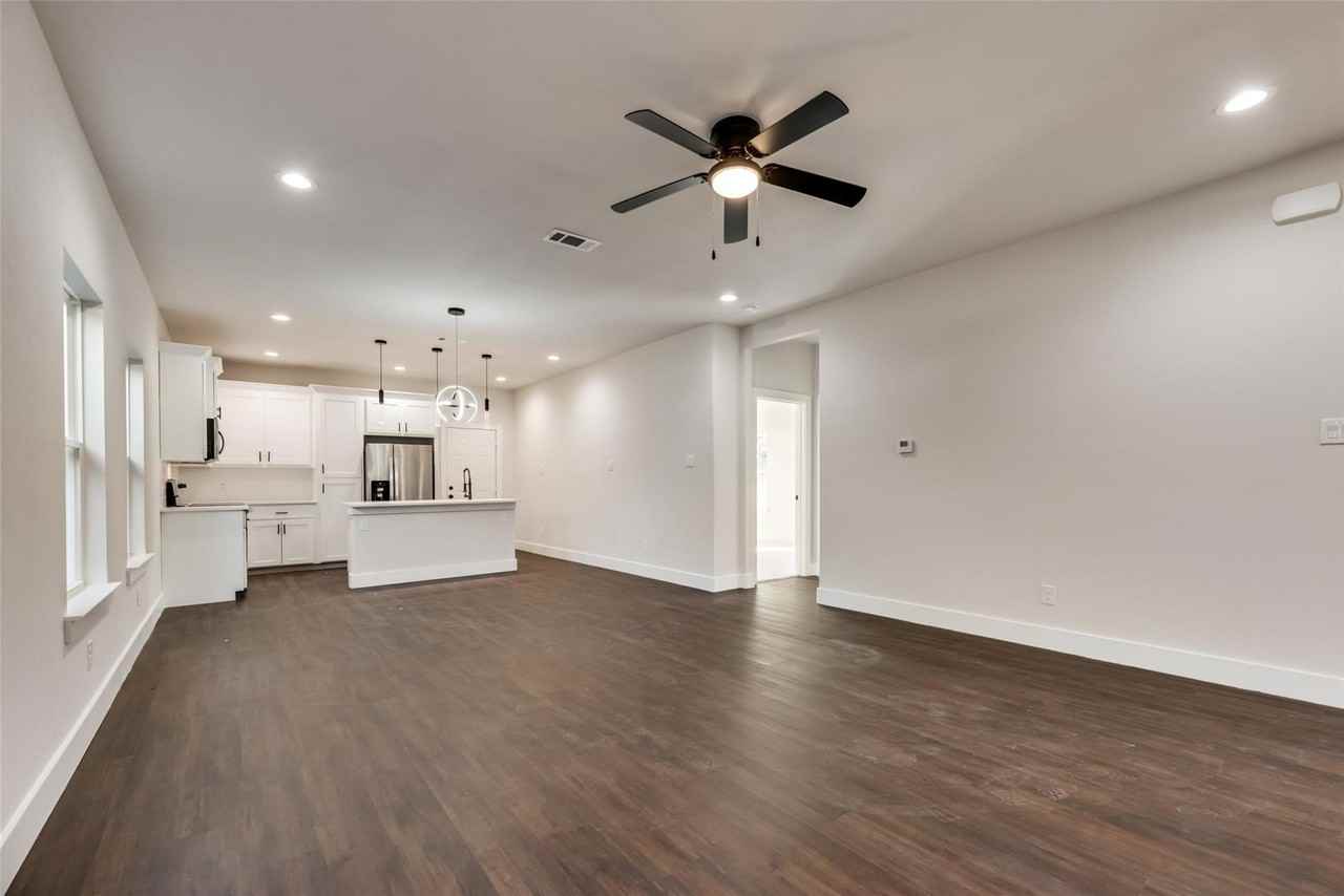 4024 Colonial Ave - Photo 2 of 13