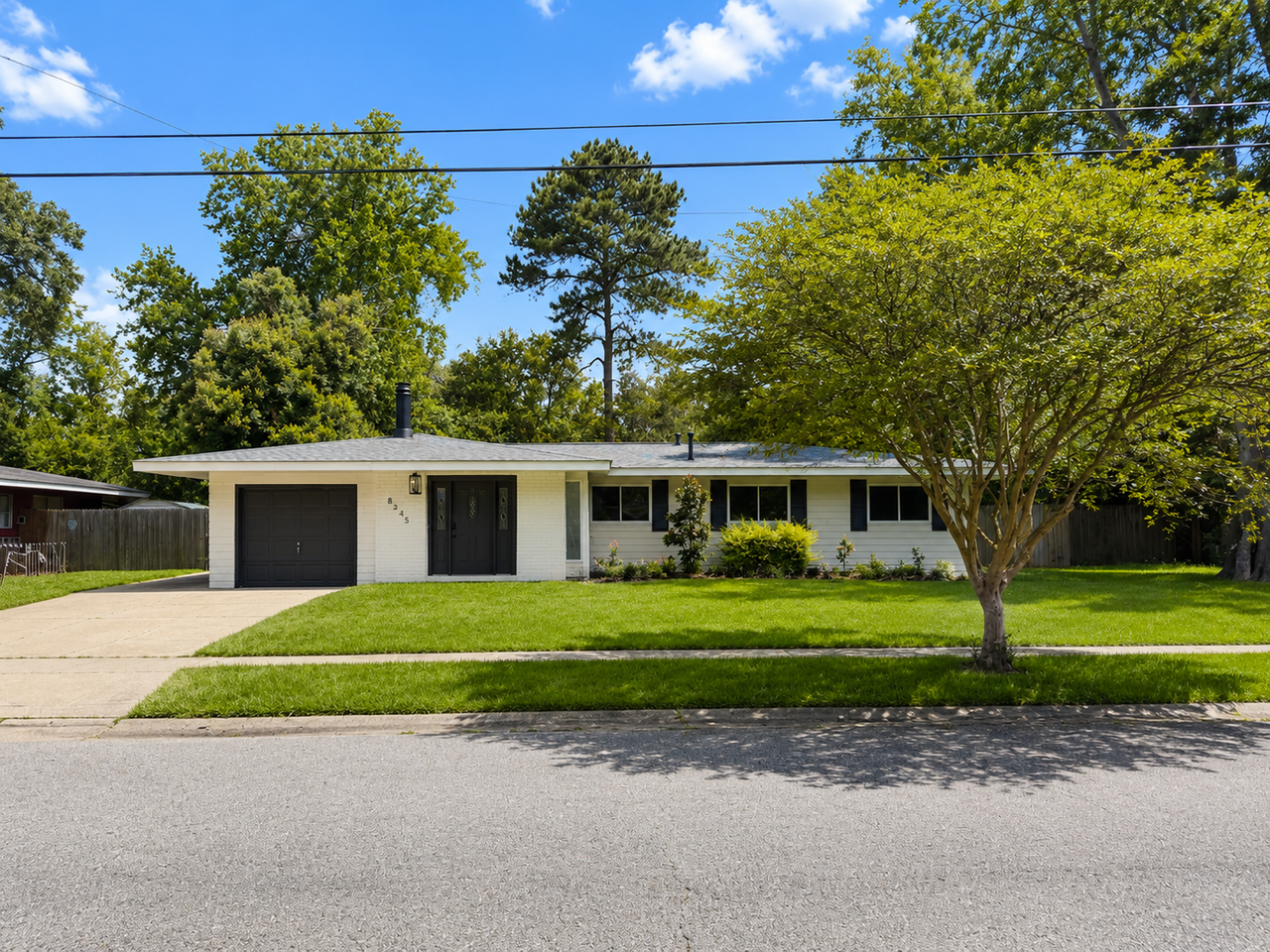 8245 Rainbow Dr - Photo 2 of 18