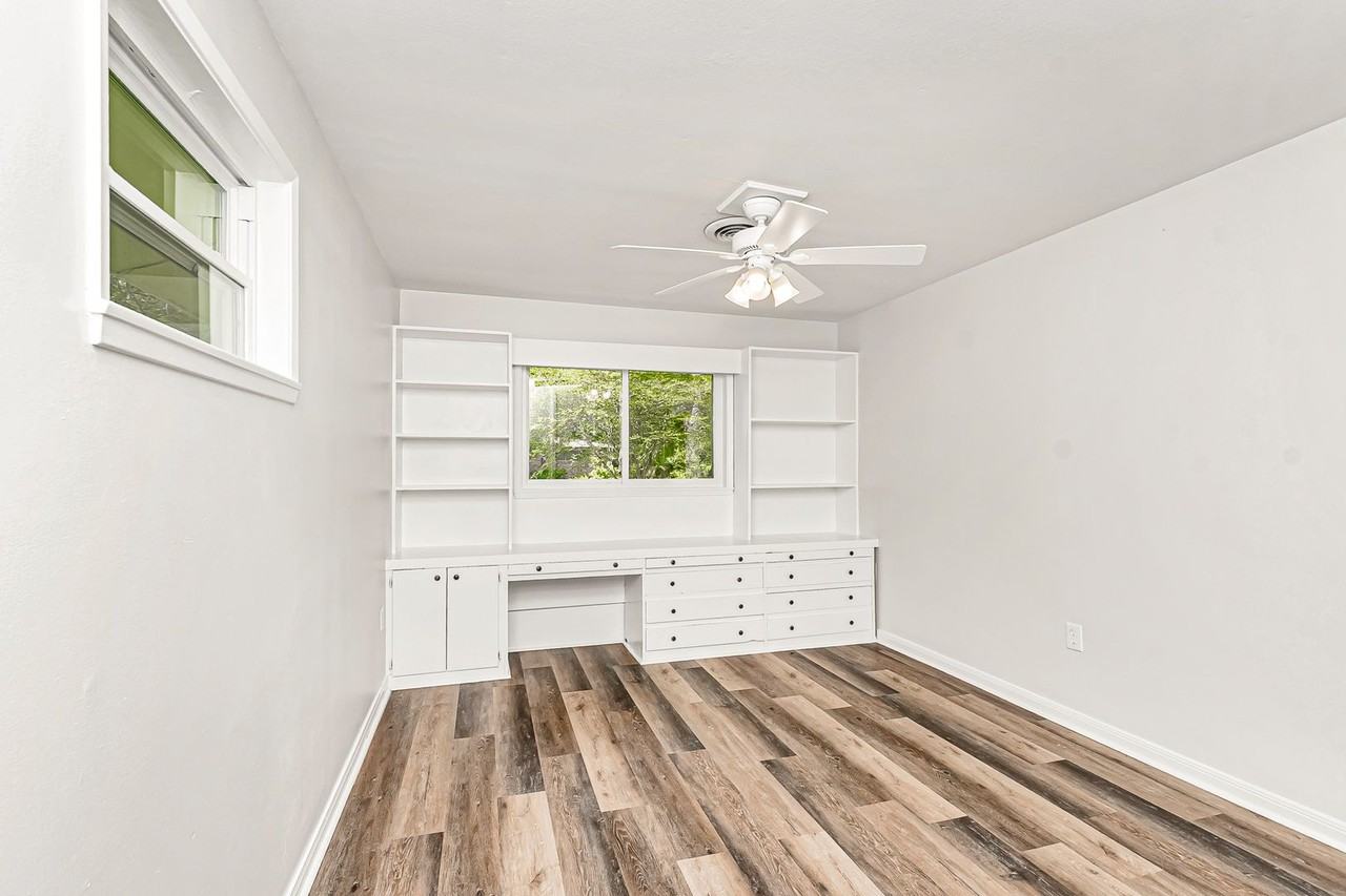 8245 Rainbow Dr - Photo 7 of 18