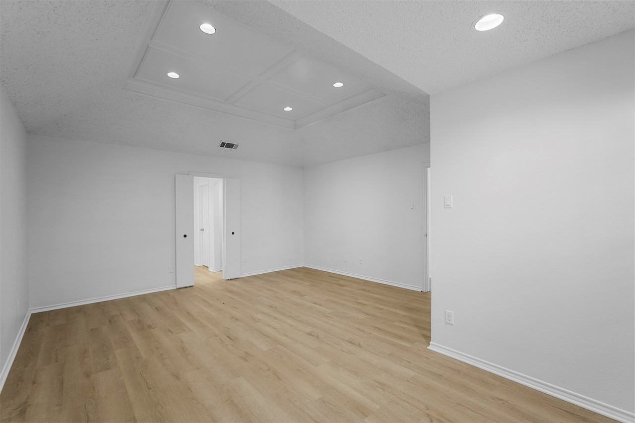 4033 Saint Christopher Ln - Photo 6 of 22