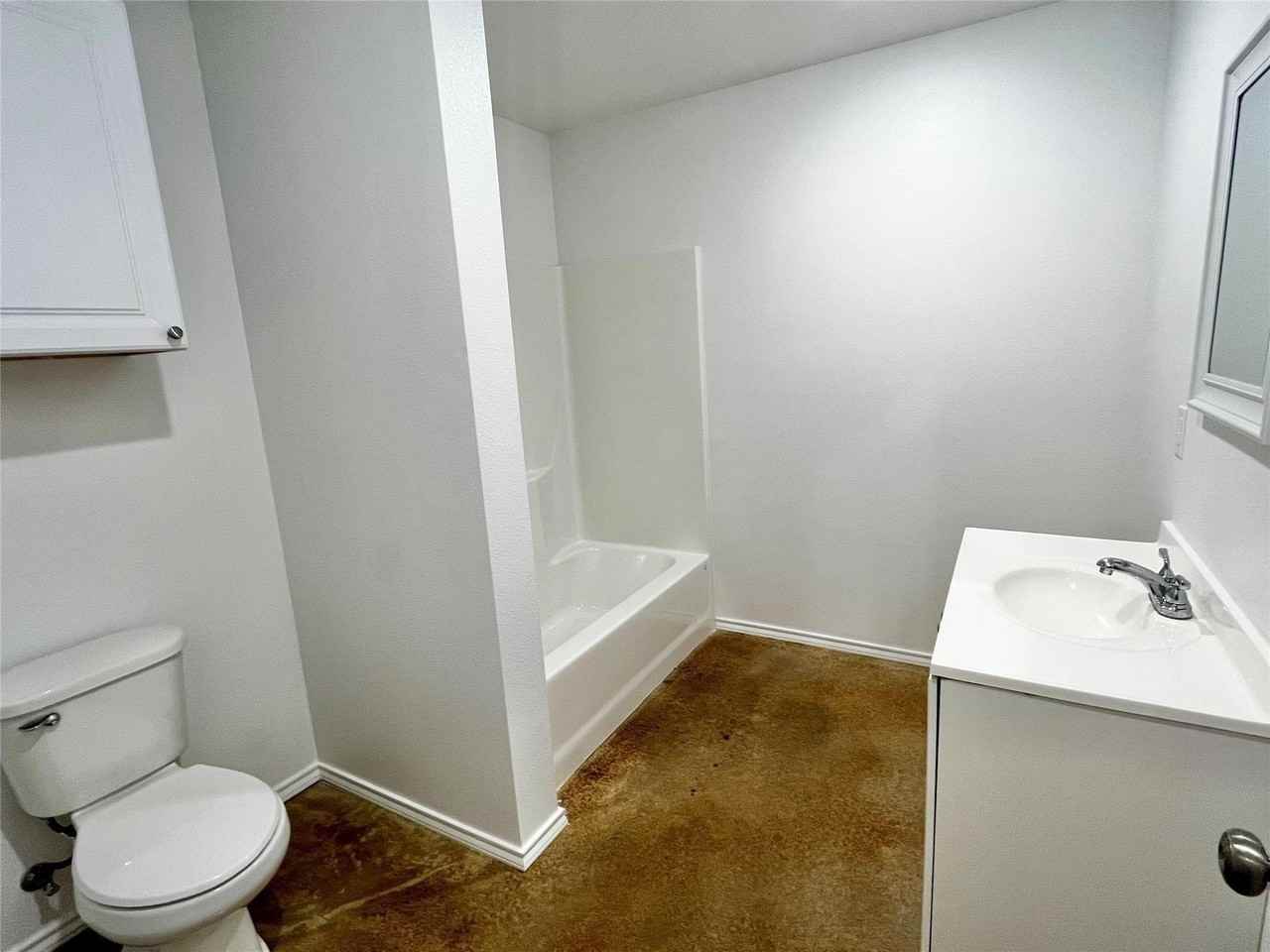 618 Thomas St #A - Photo 5 of 8