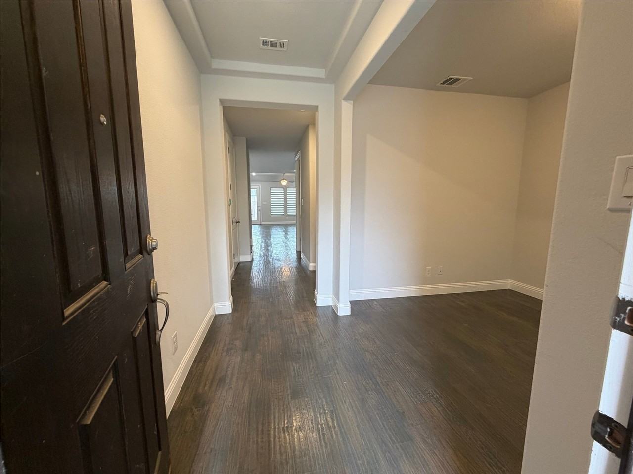 4721 Cash Dr - Photo 3 of 38