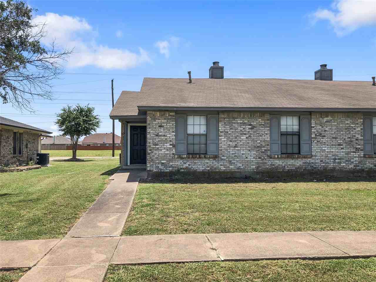 1114 Valley View Dr