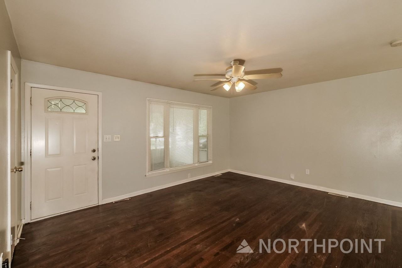 3407 N Pleasant St - Photo 4 of 16
