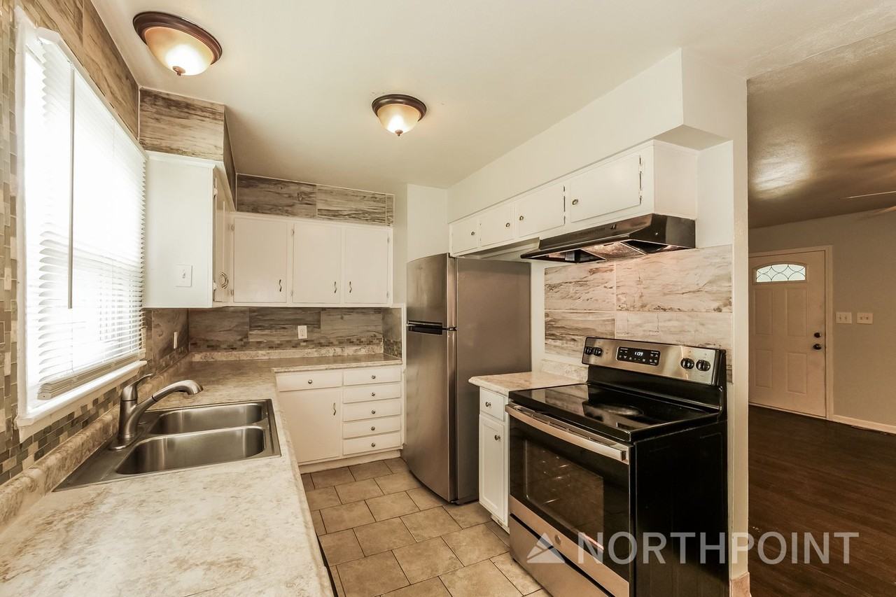 3407 N Pleasant St - Photo 6 of 16
