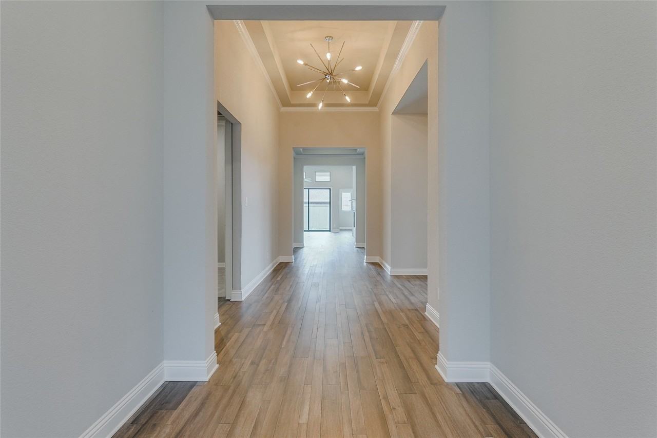 708 Blueberry Way - Photo 5 of 31