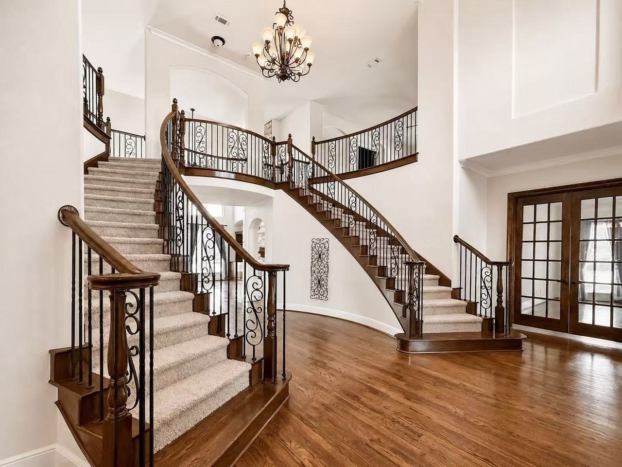 7304 Meadow Glen Dr - Photo 2 of 40