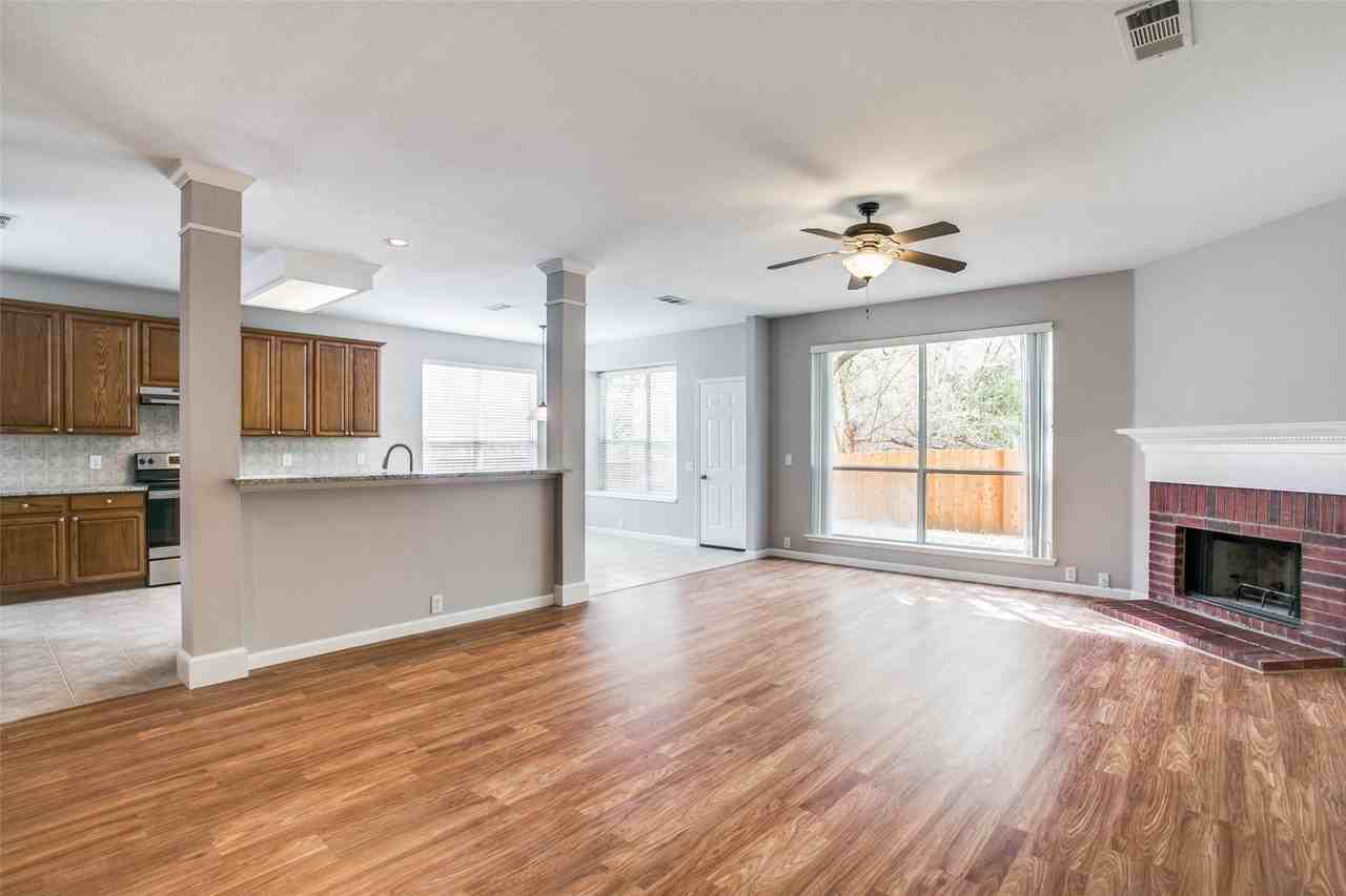 449 Sausalito Dr - Photo 7 of 12