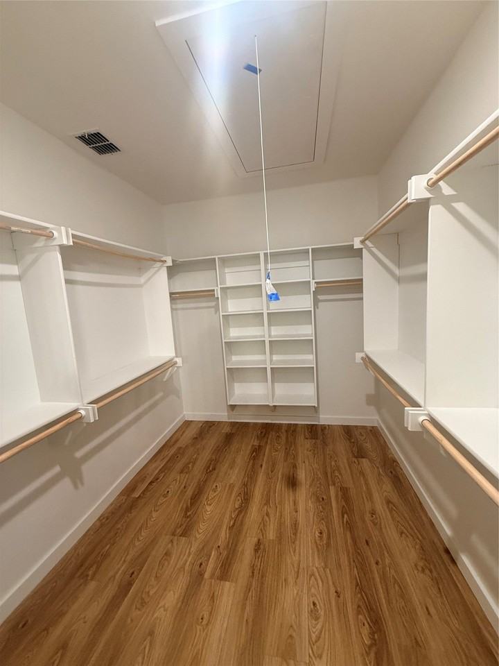 309 W Cedar St - Photo 4 of 15