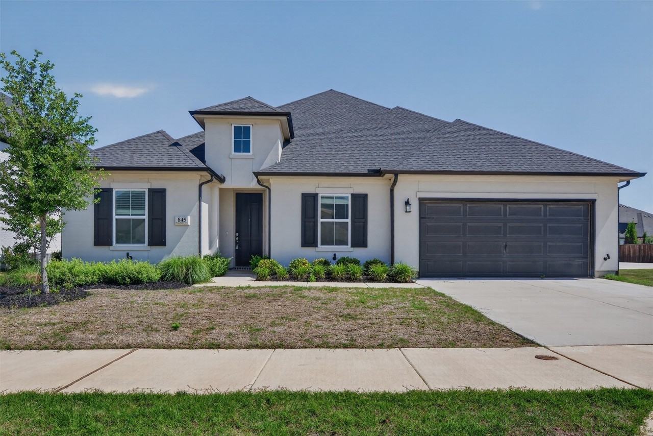 845 Ranchland Rd - Photo 2 of 22