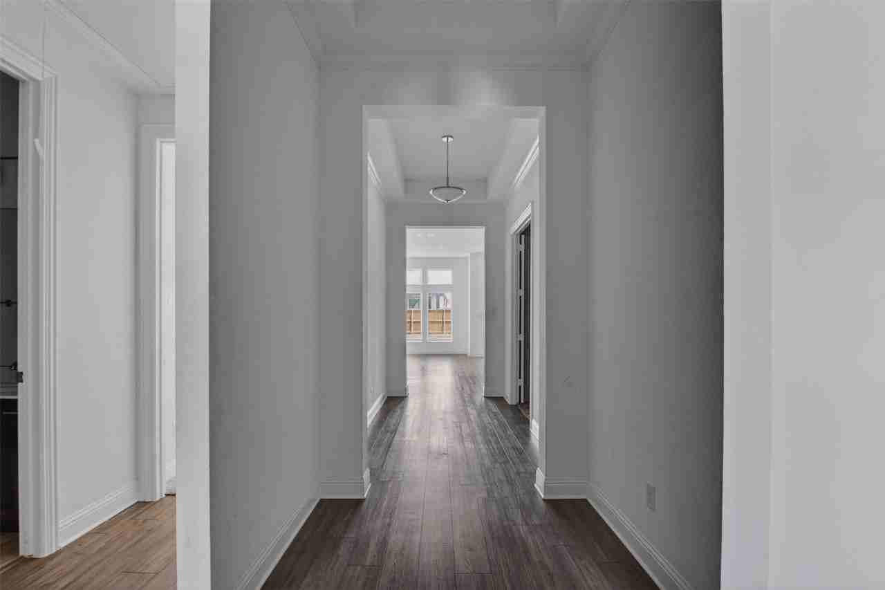 845 Ranchland Rd - Photo 4 of 22