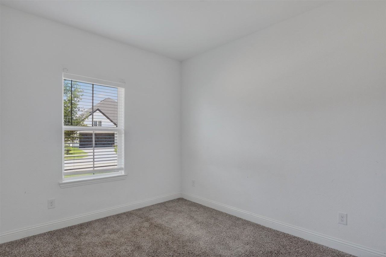 845 Ranchland Rd - Photo 7 of 22