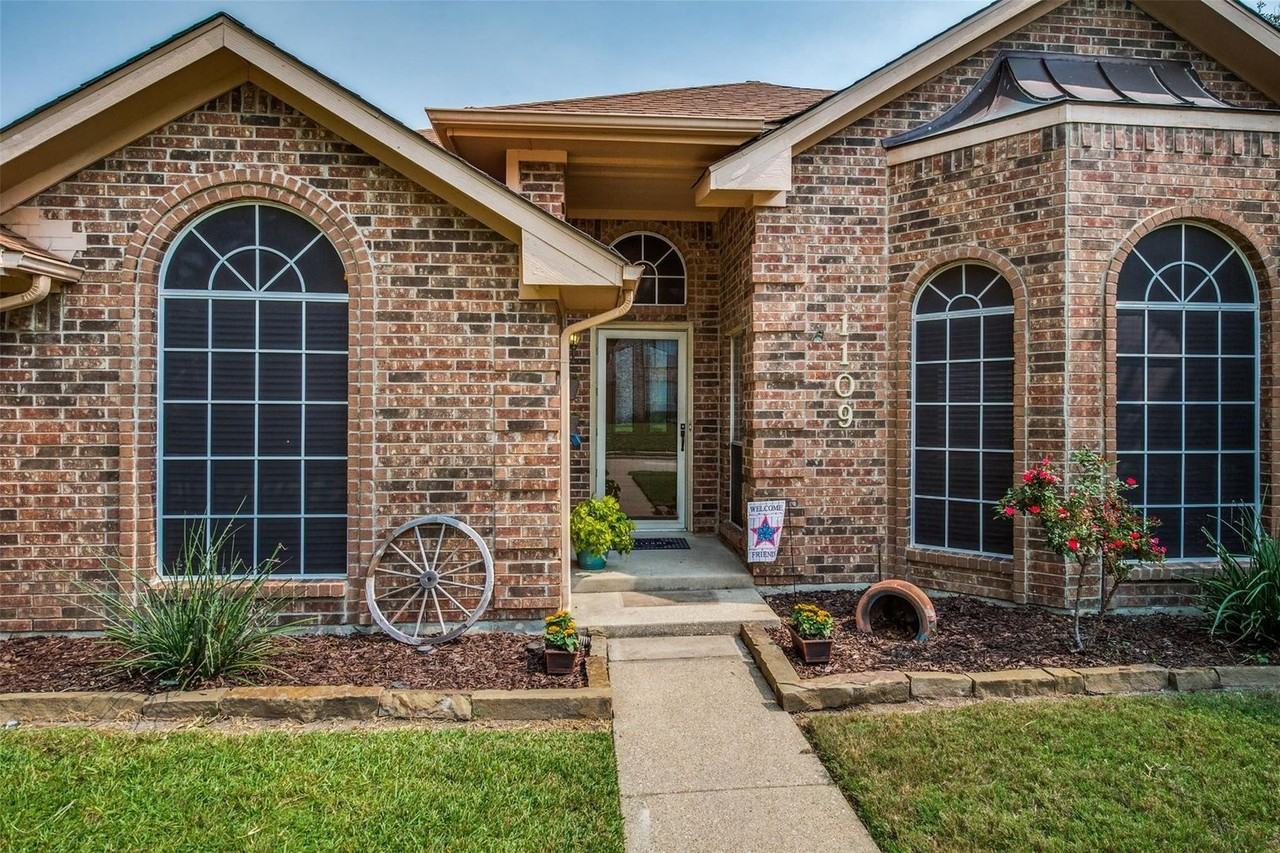 1109 Ashby Dr - Photo 3 of 25