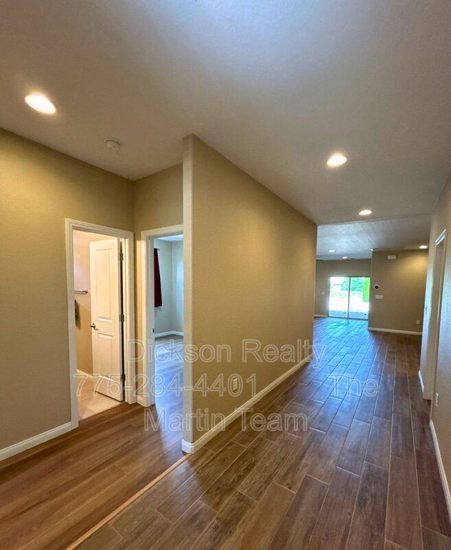 6016 Barrett Ct - Photo 3 of 23