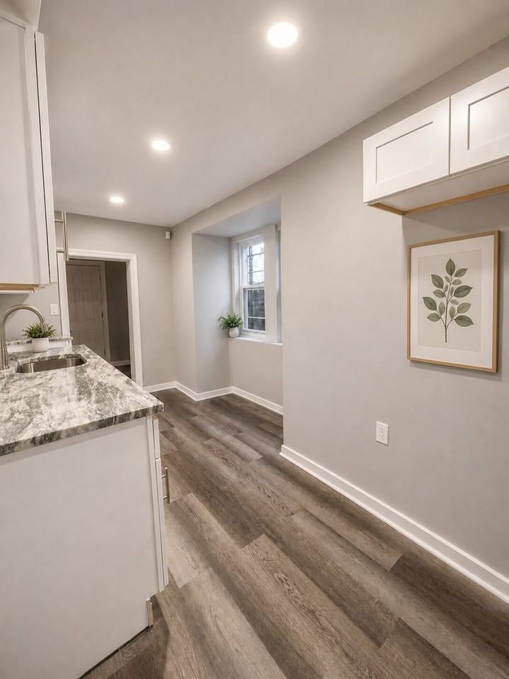 2537 N Water St - Photo 3 of 13