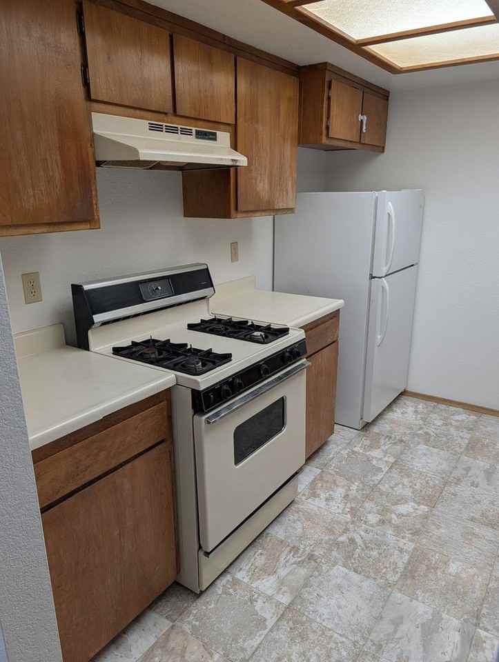 2343 Ferry St - Photo 3 of 12