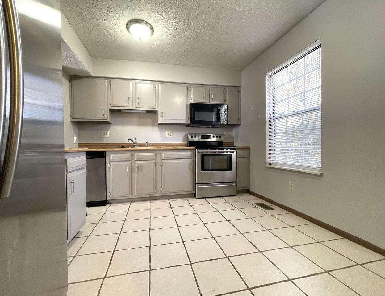 2413 Edmonton Rd - Photo 4 of 21