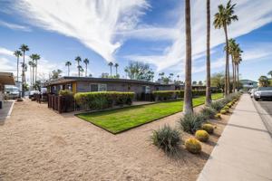 featured image of 813 W 3rd St