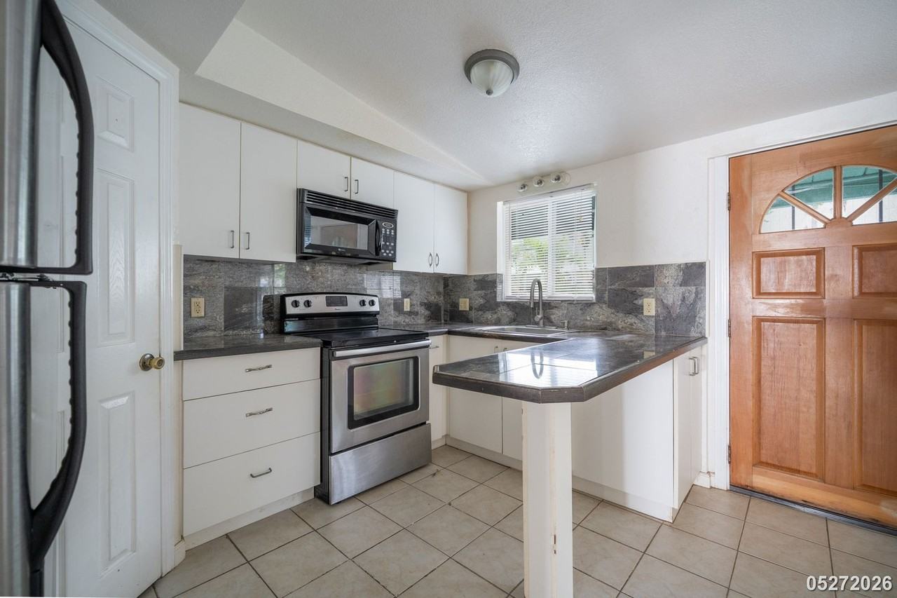68-058 Akule St #D - Photo 6 of 21