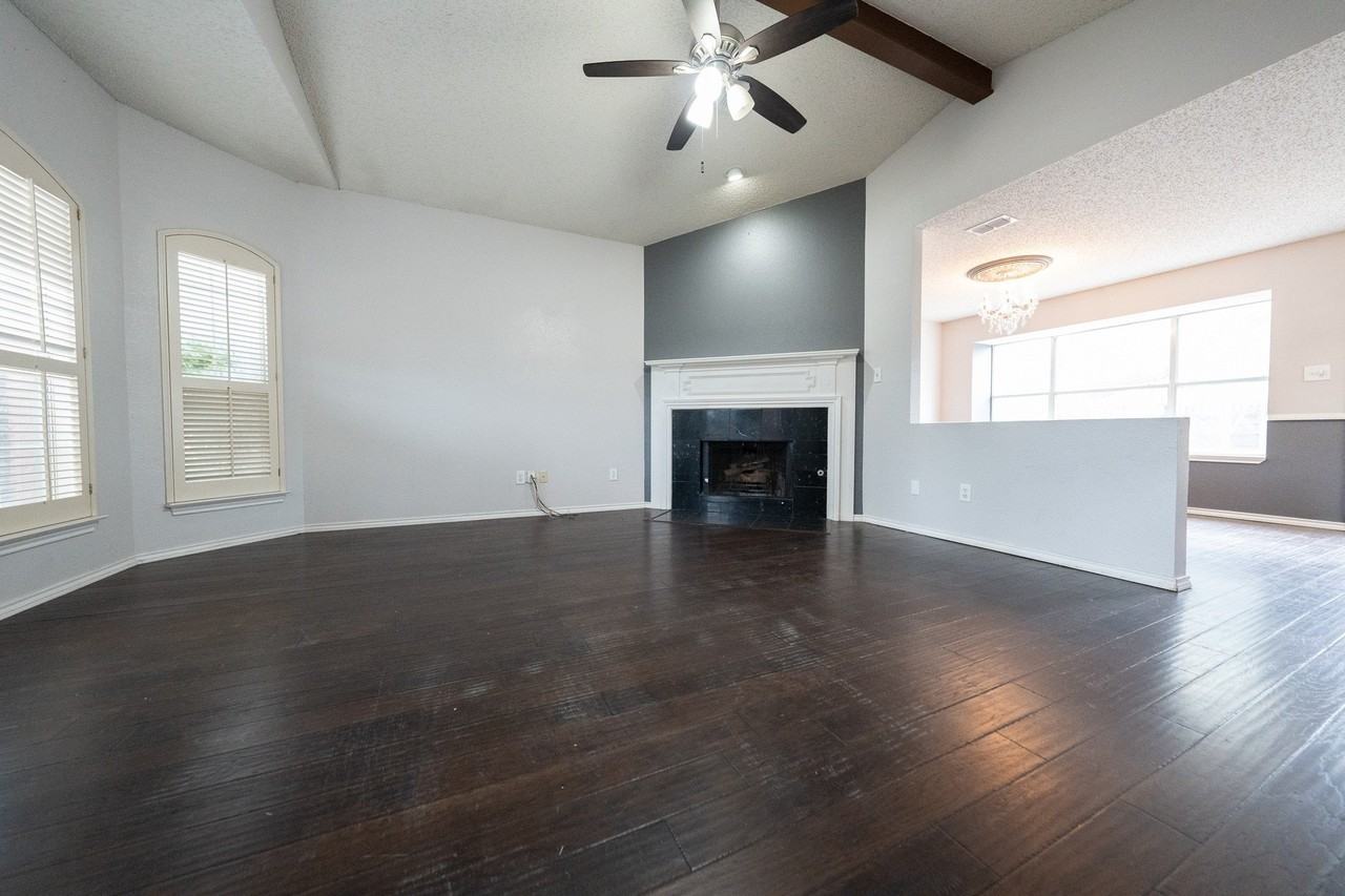 8661 Malibu St - Photo 4 of 28