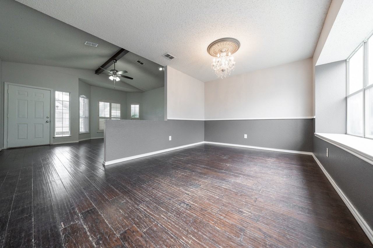 8661 Malibu St - Photo 6 of 28