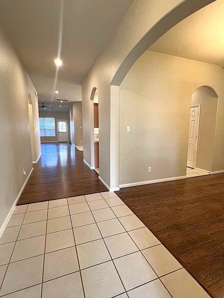 7031 Windy Run Ct - Photo 2 of 32