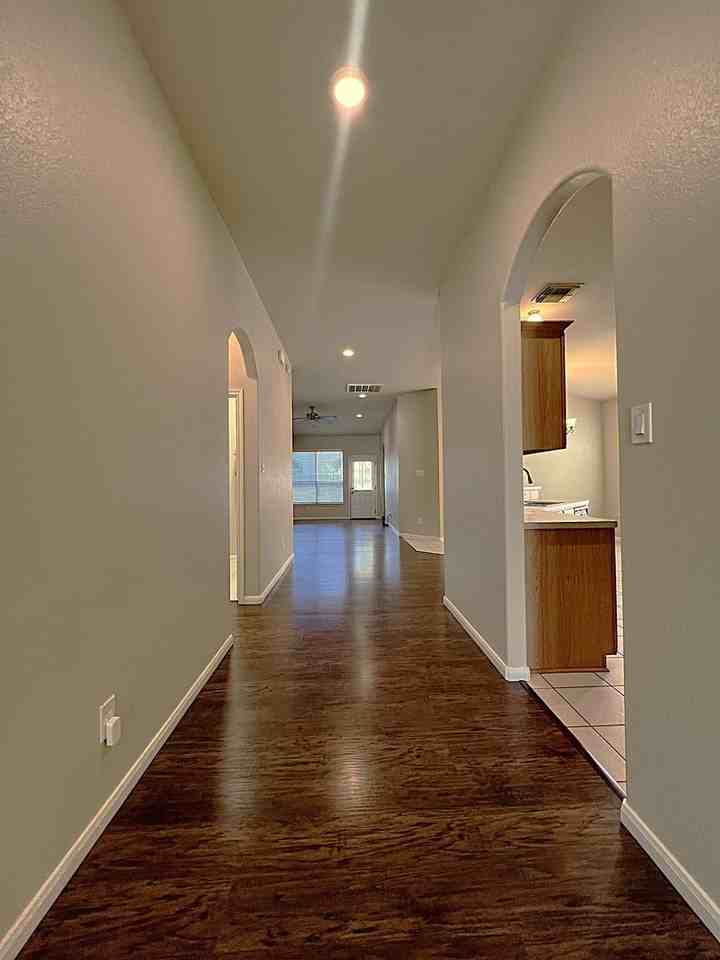 7031 Windy Run Ct - Photo 5 of 32