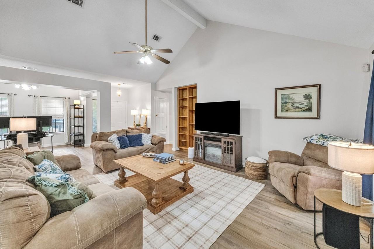 6453 Garden Dr - Photo 3 of 25