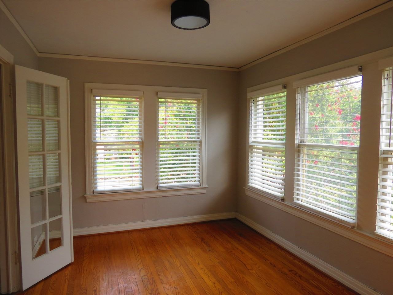 5944 Morningside Ave - Photo 6 of 14