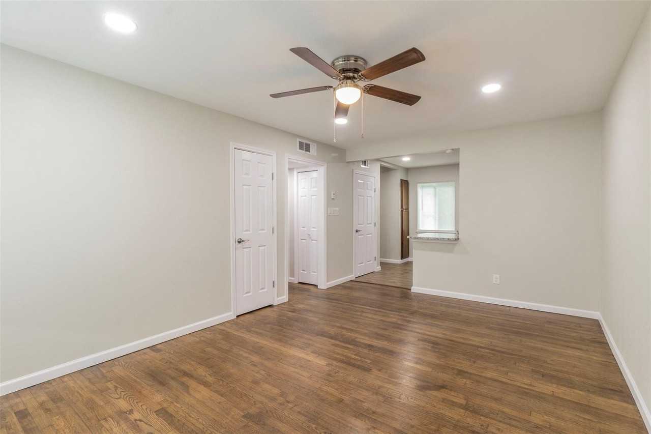 4714 Old Benbrook Rd - Photo 3 of 15