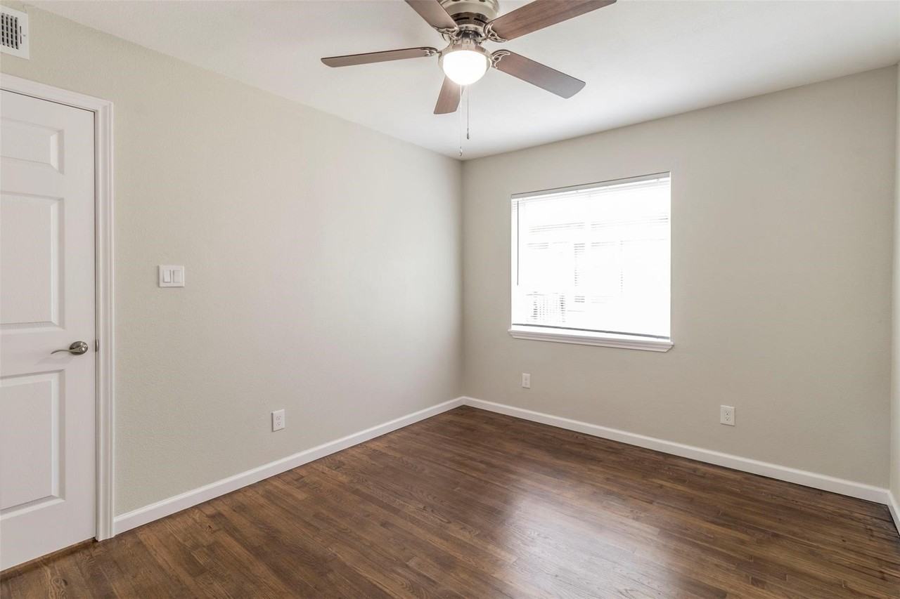 4714 Old Benbrook Rd - Photo 5 of 15