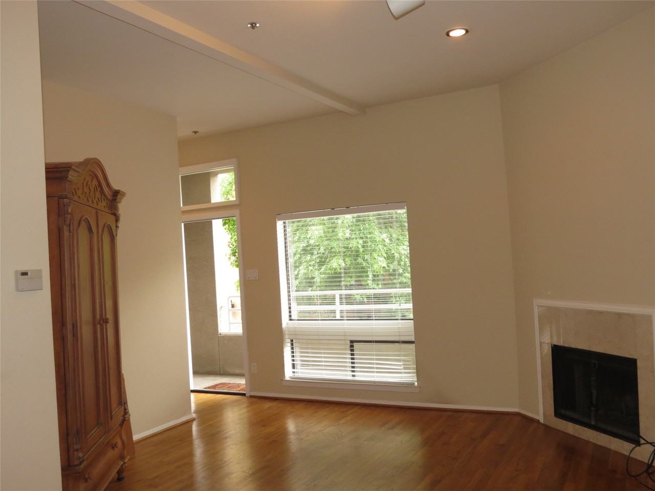 4334 Buena Vista St #G - Photo 3 of 14