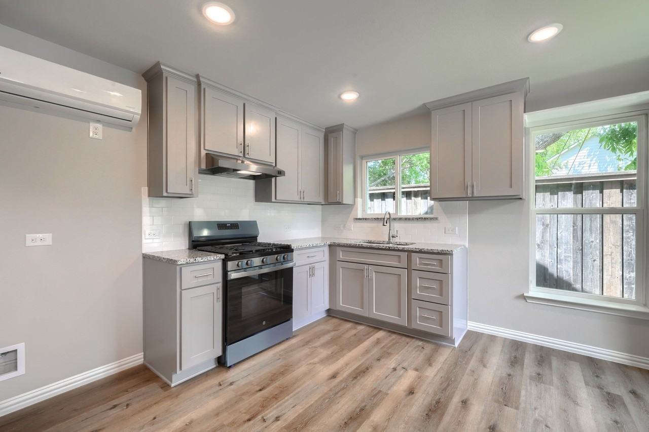 321A Fagg Dr - Photo 2 of 12