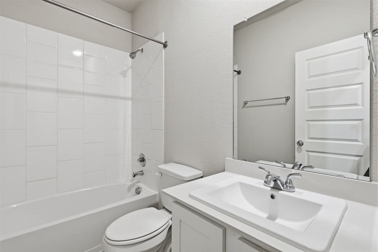 2629 Green River Rd - Photo 5 of 18