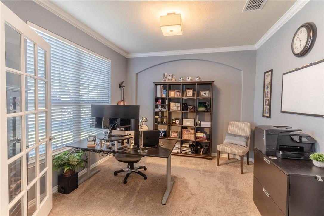 809 Park Place Ln - Photo 4 of 30